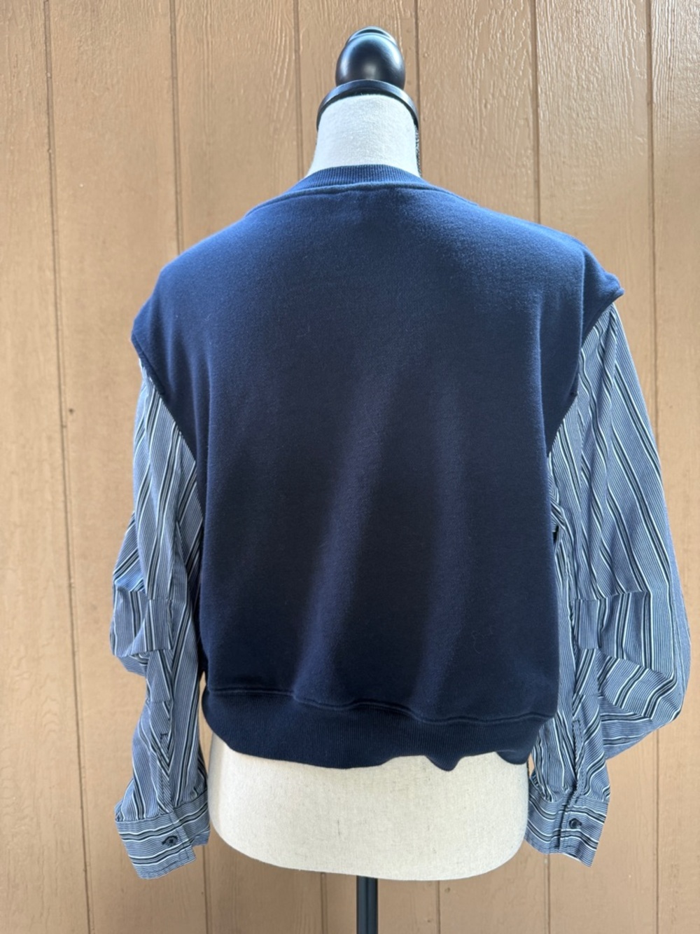 H&M Navy Cropped Sweatshirt with Striped Balloon Sleeves size s - Picture 4 of 10